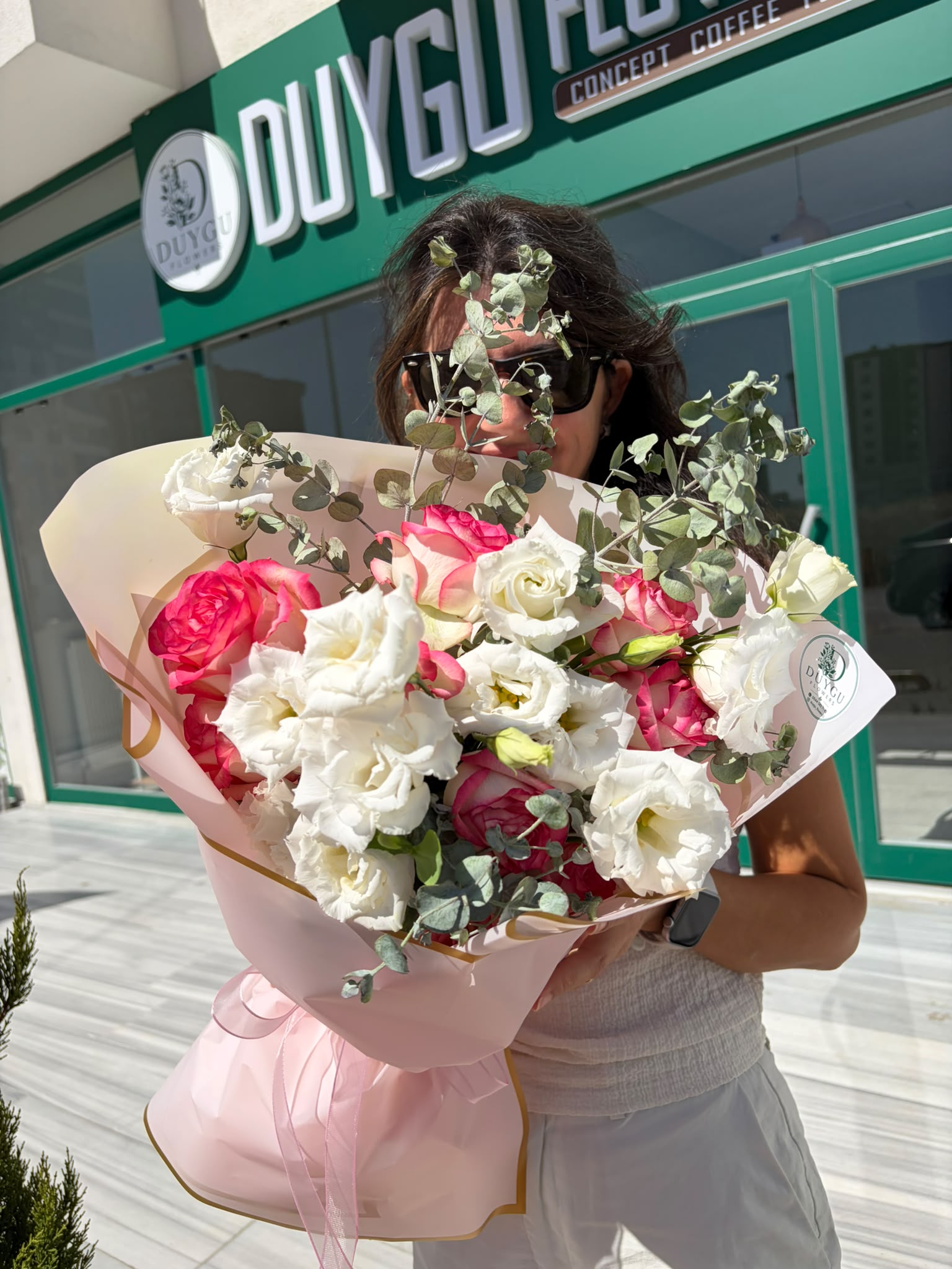 Lisianthus pembe gül buket